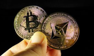Bitcoin y Ethereum atraerán más inversiones empresariales en 2023, afirma Coinbase