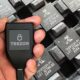 Llega la primera producción de chips de código abierto para asegurar Trezor